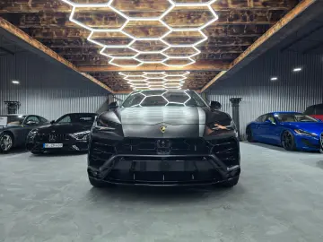 Lamborghini Urus 4.0 V8 Panorama B&O Anima Massage-Seats 23