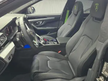 Lamborghini Urus 4.0 V8 Panorama B&O Anima Massage-Seats 23