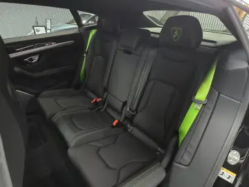 Lamborghini Urus 4.0 V8 Panorama B&O Anima Massage-Seats 23