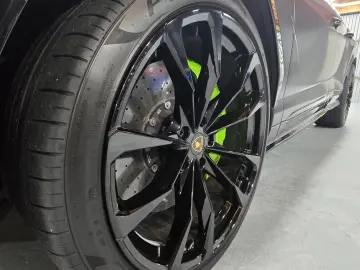 Lamborghini Urus 4.0 V8 Panorama B&O Anima Massage-Seats 23