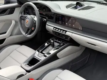 Porsche 992 911 Targa 4S HD-MATRIX BOSE SPORTDESIGN