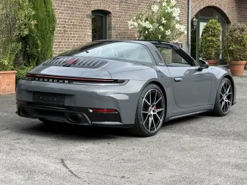 Porsche 992 911 Targa 4S HD-MATRIX BOSE SPORTDESIGN