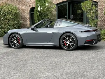 Porsche 992 911 Targa 4S HD-MATRIX BOSE SPORTDESIGN