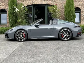 Porsche 992 911 Targa 4S HD-MATRIX BOSE SPORTDESIGN