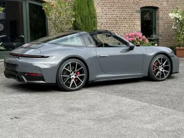 Porsche 992 911 Targa 4S HD-MATRIX BOSE SPORTDESIGN
