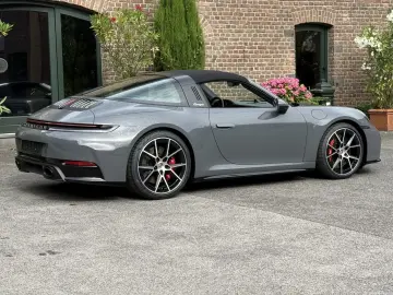Porsche 992 911 Targa 4S HD-MATRIX BOSE SPORTDESIGN