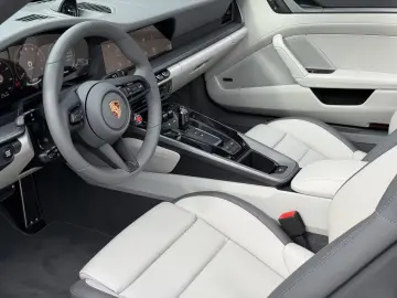 Porsche 992 911 Targa 4S HD-MATRIX BOSE SPORTDESIGN
