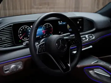 Mercedes-Benz GLE 300d 4M PANO   Burm   MEM   StandHZ   LED