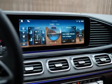 Mercedes-Benz GLE 300d 4M PANO   Burm   MEM   StandHZ   LED