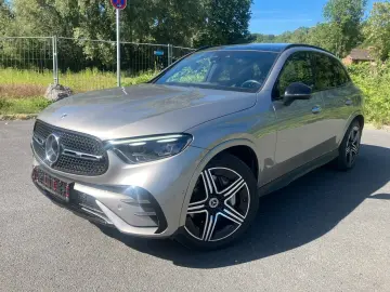 MERCEDES-BENZ GLC 200 4Matic AMG Leder-Nappa PANO KAMERA AHK