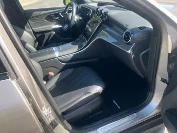 MERCEDES-BENZ GLC 200 4Matic AMG Leder-Nappa PANO KAMERA AHK