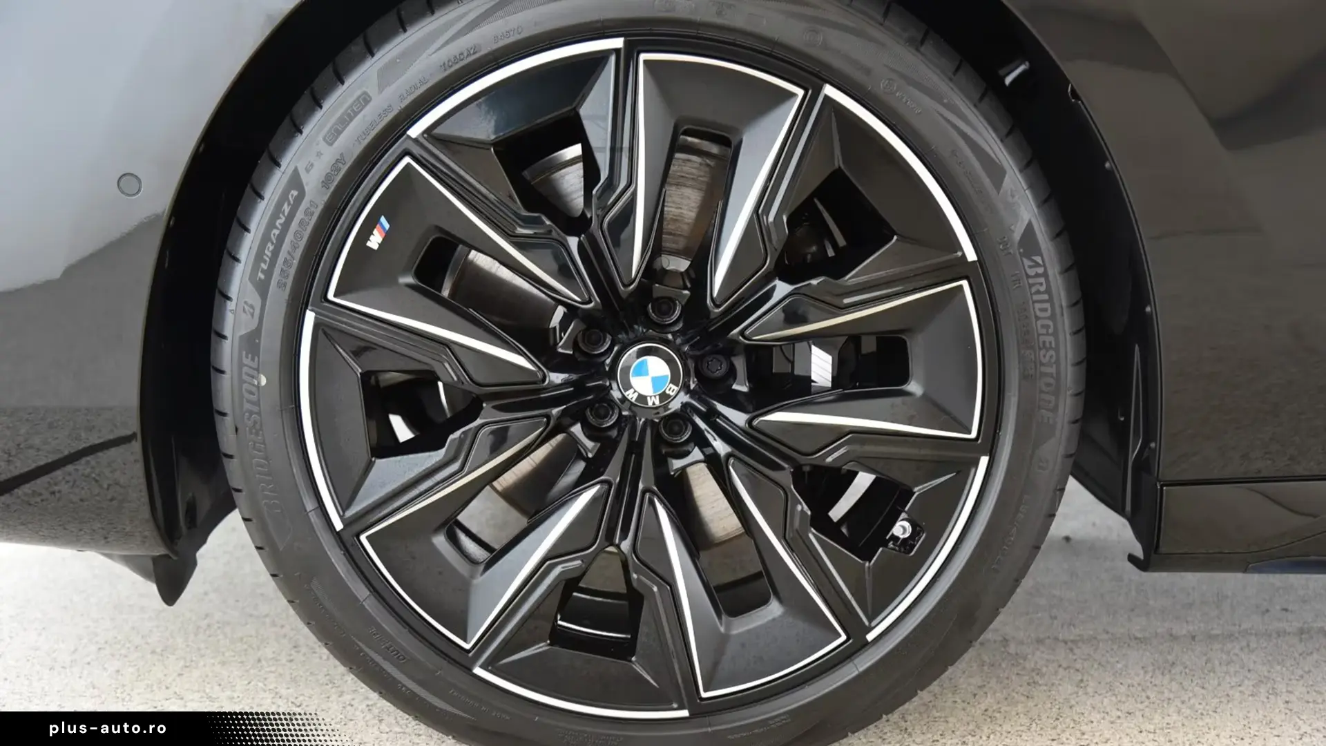 BMW 740d xDrive M Sport PRO   Finanțare Leasing