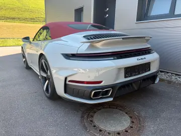 Porsche 992.2 Turbo S Cabrio Lift Burmester