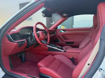 Porsche 992.2 Turbo S Cabrio Lift Burmester