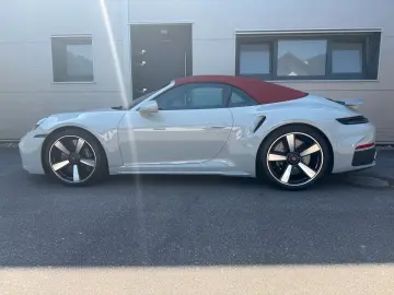 Porsche 992.2 Turbo S Cabrio Lift Burmester