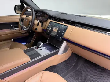 LAND ROVER Range Rover D350 Autobiography LWB 7 Sitze