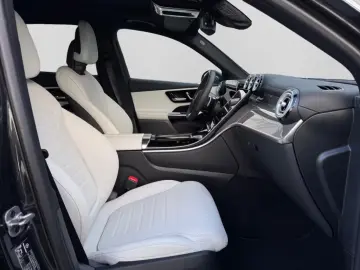 Mercedes-Benz GLC 300 4M AMG AHK MBUX SHZ DIGILI 360