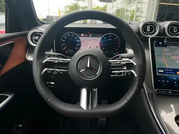 Mercedes-Benz GLC 300d 4M AMG AHK DISTRO MEMORY KEYLESS 360