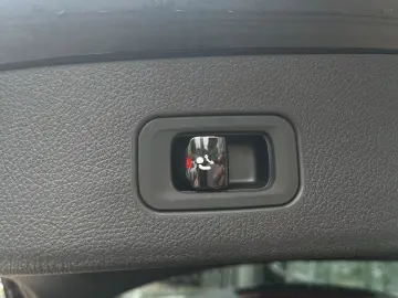 Mercedes-Benz GLC 300d 4M AMG AHK DISTRO MEMORY KEYLESS 360