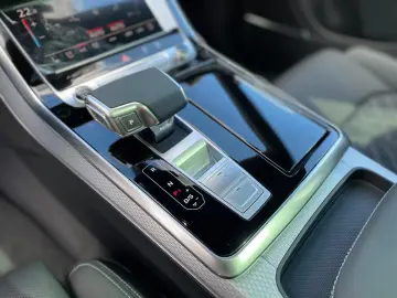 Audi Q8 50 TDI S-Line  HUD B&O Softclose Matrix 360