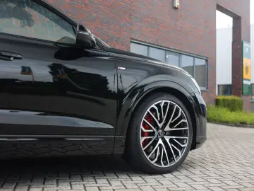 Audi Q8 60 TFSIe Quattro Competition   Exclusive