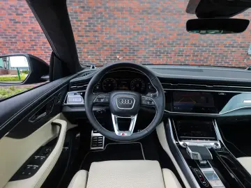 Audi Q8 60 TFSIe Quattro Competition   Exclusive