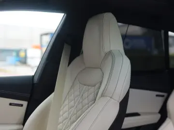 Audi Q8 60 TFSIe Quattro Competition   Exclusive