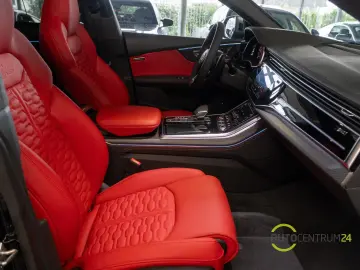 Audi RSQ8 Performance Carbon Pano Matrix HUD