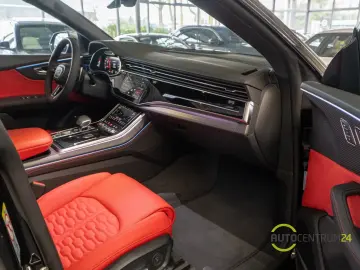 Audi RSQ8 Performance Carbon Pano Matrix HUD