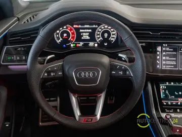 Audi RSQ8 Performance Carbon Pano Matrix HUD