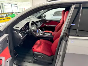 Audi Q8 50 TDI Q. S-LINE INDIVIDUAL CARBON B&O AHK 23