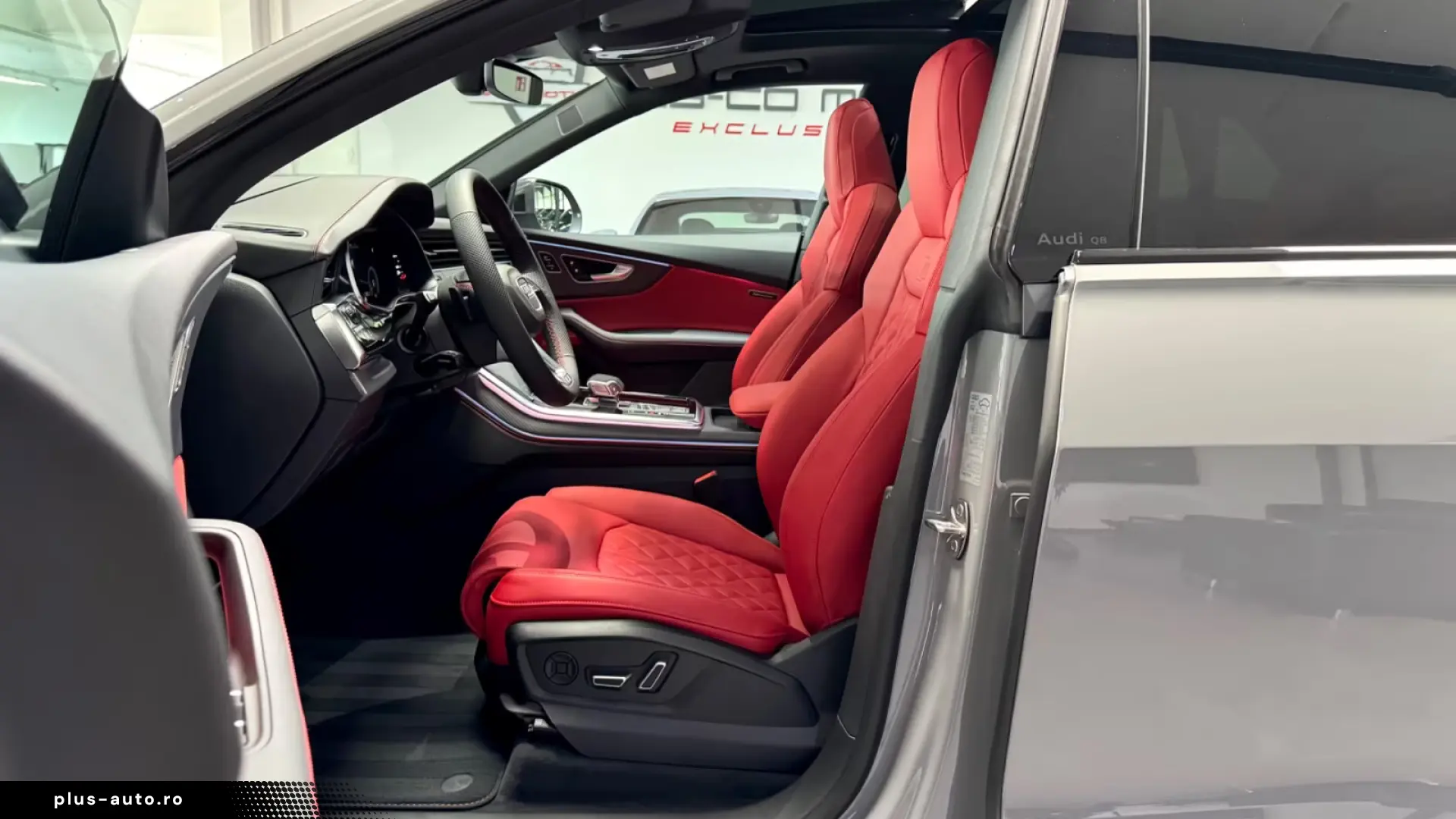 Audi Q8 50 TDI Q. S-LINE INDIVIDUAL CARBON B&O AHK 23