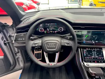 Audi Q8 50 TDI Q. S-LINE INDIVIDUAL CARBON B&O AHK 23