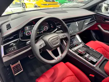 Audi Q8 50 TDI Q. S-LINE INDIVIDUAL CARBON B&O AHK 23