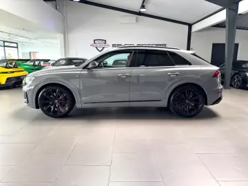 Audi Q8 50 TDI Q. S-LINE INDIVIDUAL CARBON B&O AHK 23