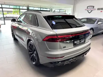 Audi Q8 50 TDI Q. S-LINE INDIVIDUAL CARBON B&O AHK 23
