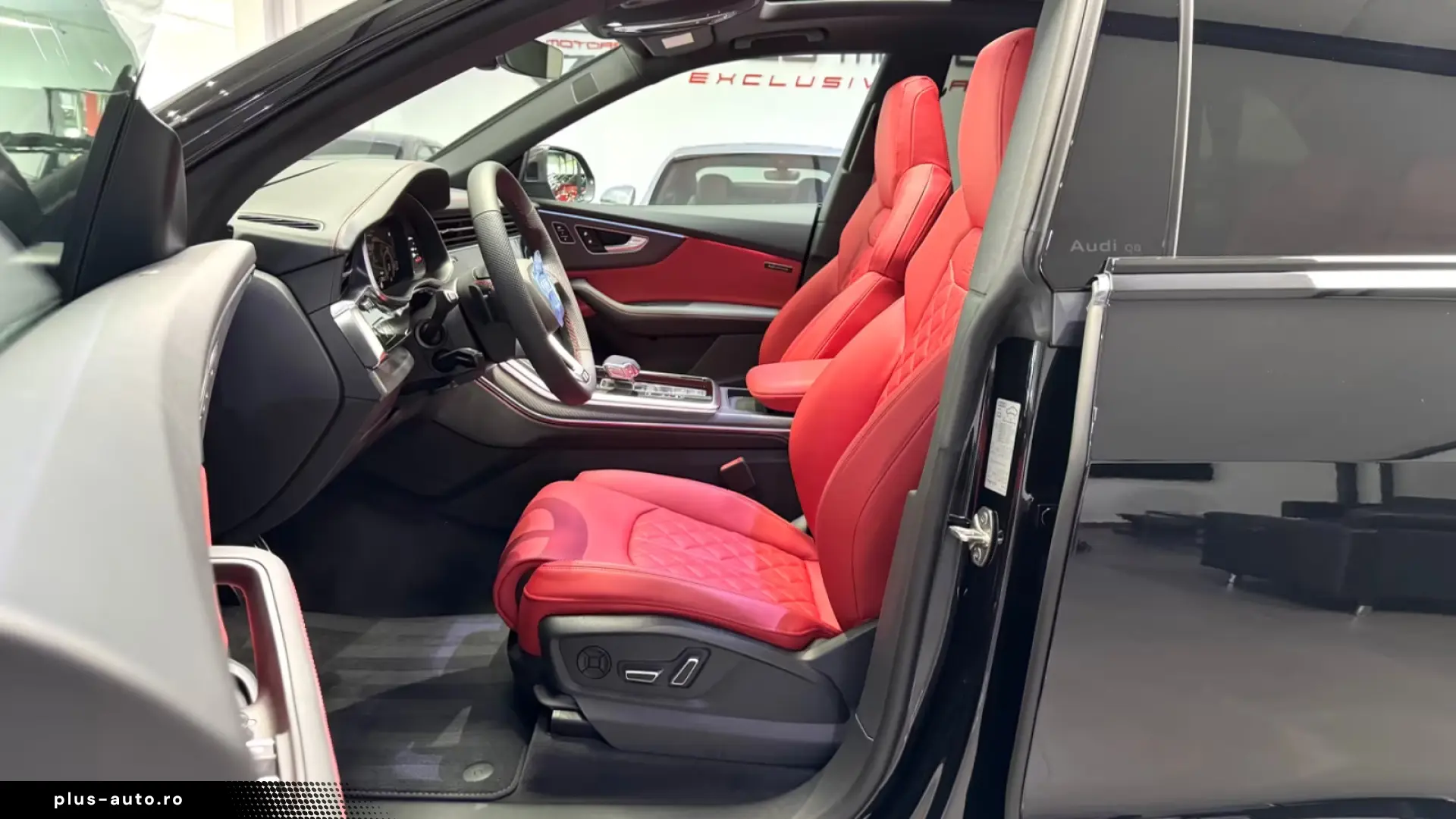 Audi Q8 50 TDI Q. S-LINE INDIVIDUAL CARBON B&O AHK 23