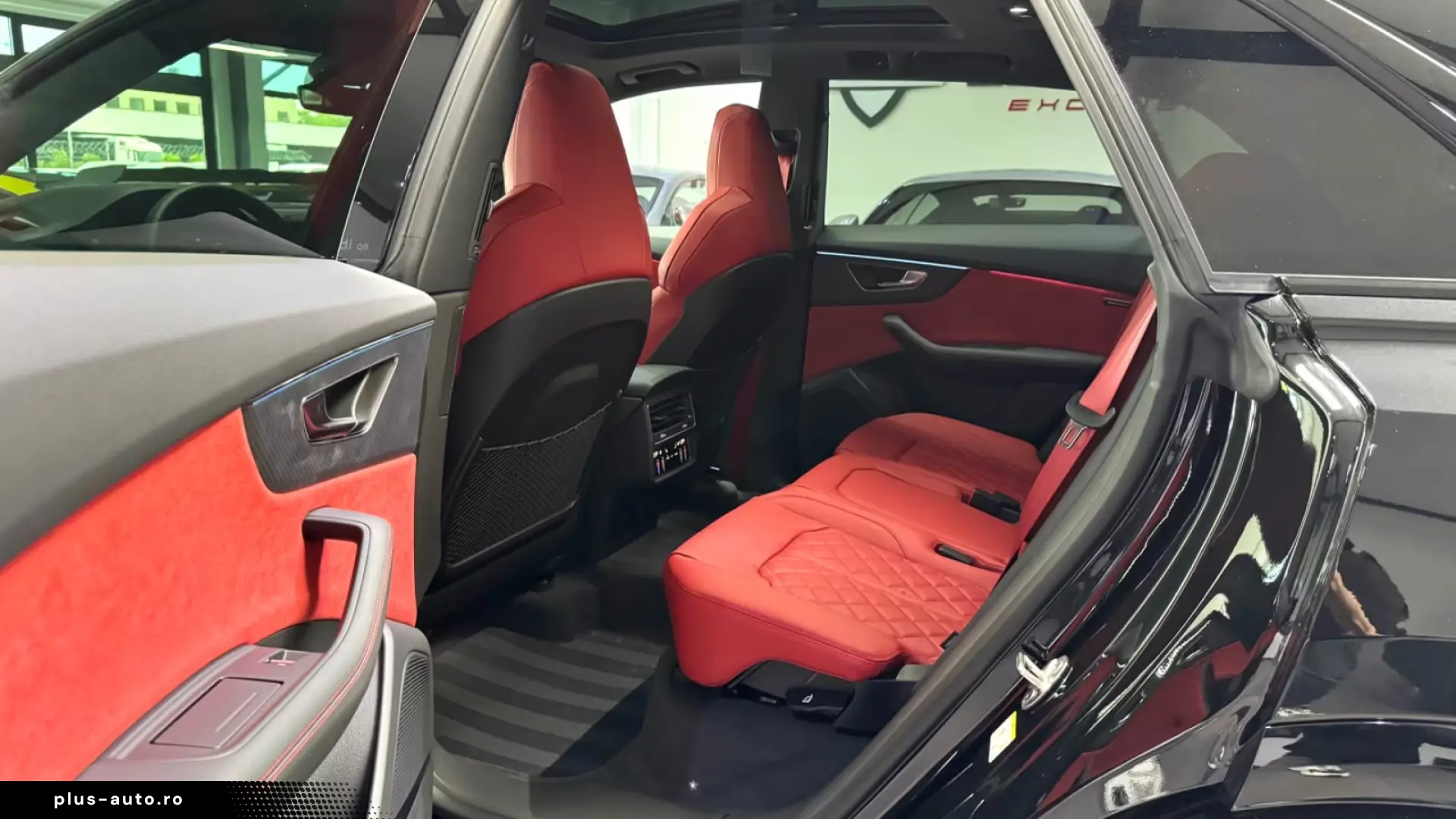 Audi Q8 50 TDI Q. S-LINE INDIVIDUAL CARBON B&O AHK 23