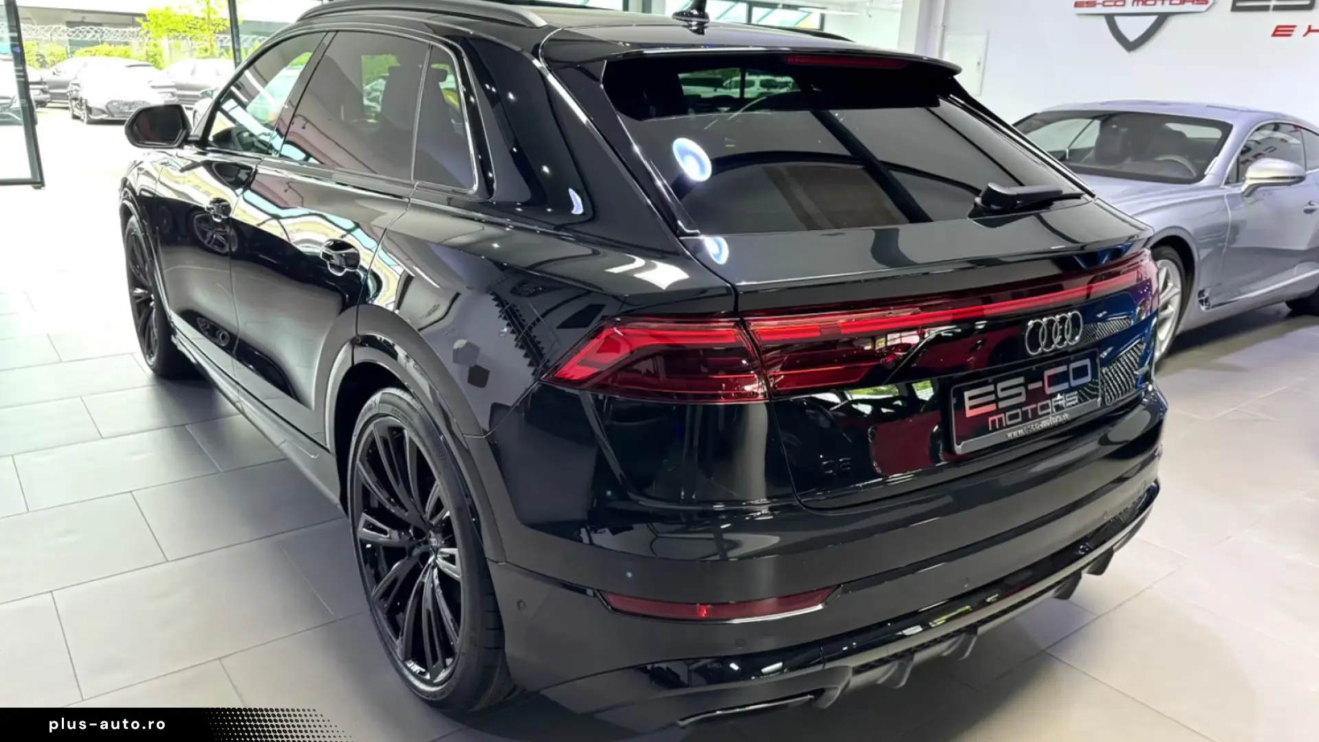 Audi Q8 50 TDI Q. S-LINE INDIVIDUAL CARBON B&O AHK 23
