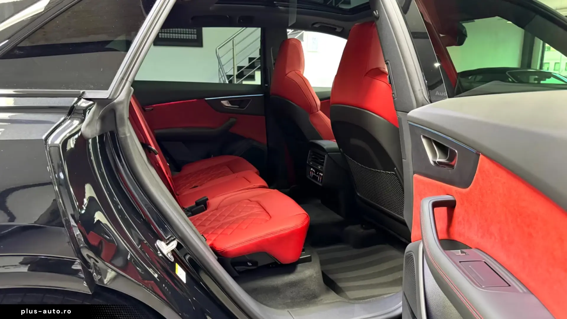 Audi Q8 50 TDI Q. S-LINE INDIVIDUAL CARBON B&O AHK 23