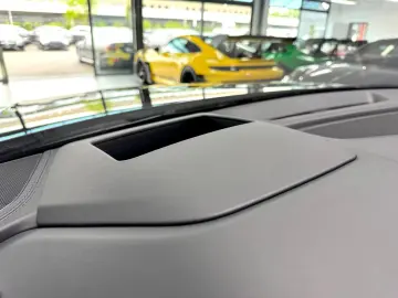 Audi Q8 50 TDI Q. S-LINE INDIVIDUAL CARBON B&O AHK 23