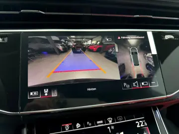 Audi Q8 50 TDI Q. S-LINE INDIVIDUAL CARBON B&O AHK 23