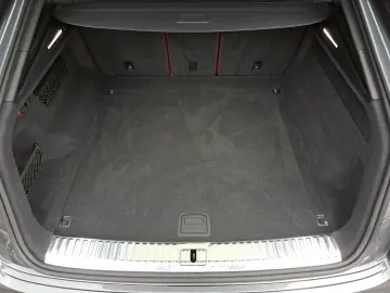 AUDI SQ8 TFSI quattro tiptr. PANO AHK STANDHEIZ HEAD