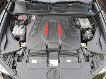 AUDI SQ8 TFSI quattro tiptr. PANO AHK STANDHEIZ HEAD