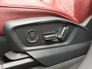 AUDI SQ8 TFSI quattro tiptr. PANO AHK STANDHEIZ HEAD