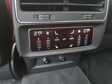 AUDI SQ8 TFSI quattro tiptr. PANO AHK STANDHEIZ HEAD