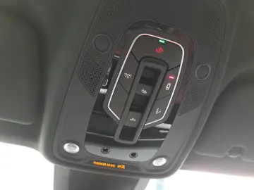 AUDI SQ8 TFSI quattro tiptr. PANO AHK STANDHEIZ HEAD