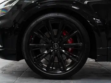 AUDI SQ8 QU COMPETITION PLUS IN&OUT CARBON MATRIX HEA
