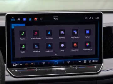 VW Tiguan R-Line 1.5 TSI eHybrid   MATRIX NAVI PANO