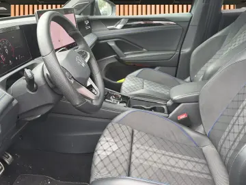 VW Tiguan 2.0 TSI R-Line IQ Drive 4M BlackStyle